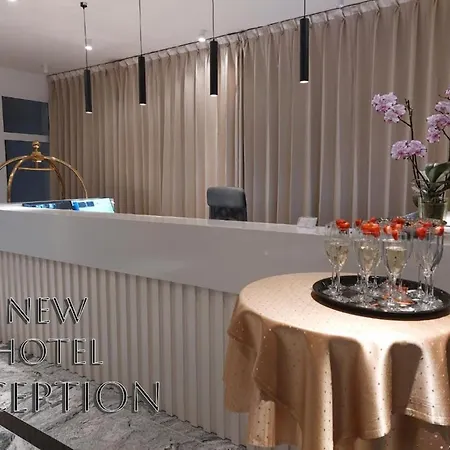Hotel Arcade 3*