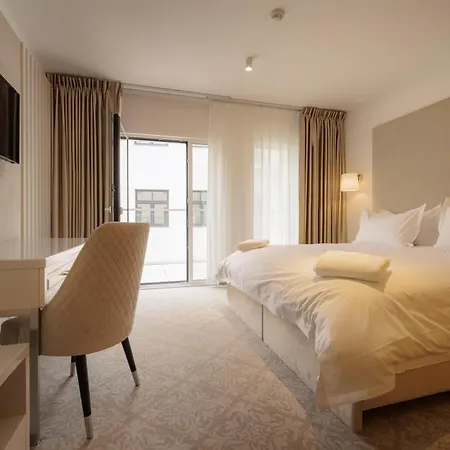 Arcade Hotel 3*
