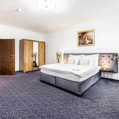 Arcade Hotel 3*
