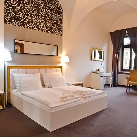 Hotel Arcade 3*