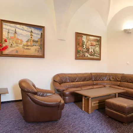 Arcade Hotel