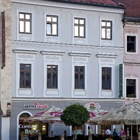 Hotel Arcade