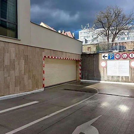 Arcade 3*
