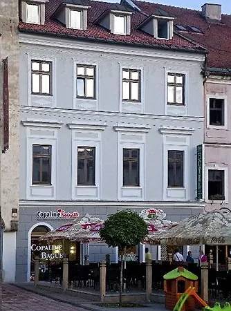 Hotel Arcade 3*